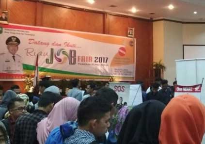 Hasil gambar untuk gubri buka job fair 2017